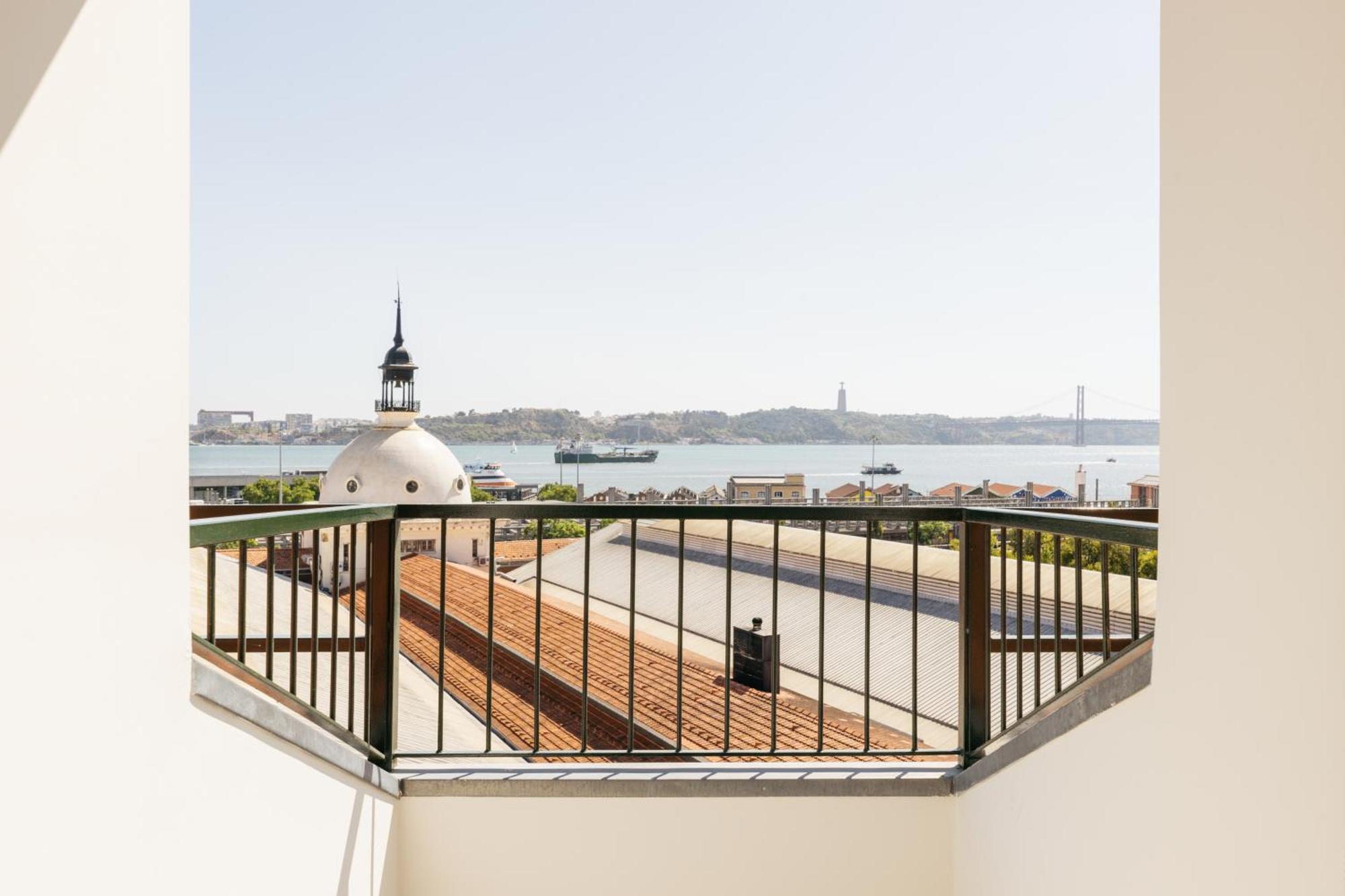 Dare Lisbon River Екстериор снимка